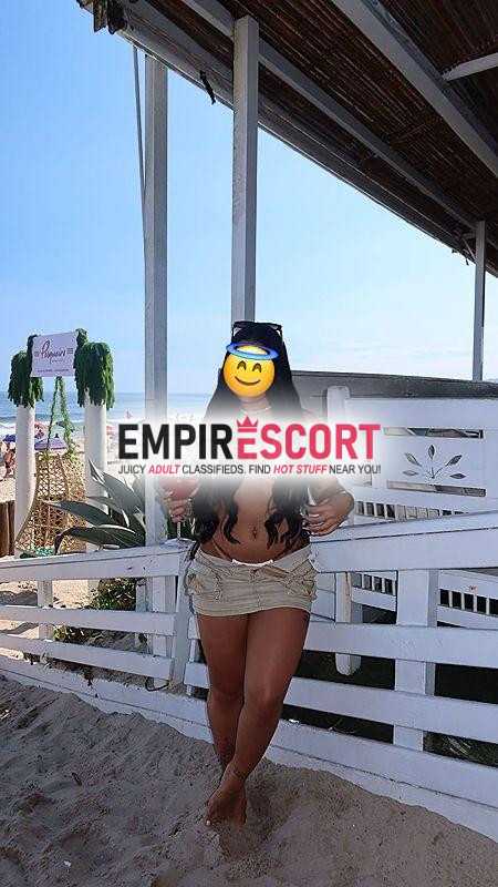 com local lari uma acompanhante morena digna de parar o transito 😋