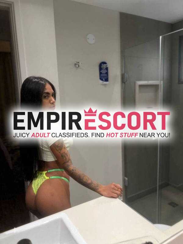 morena sapeca suas fantasias