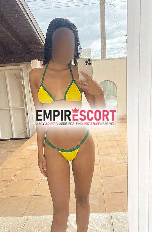 emily nifetinha