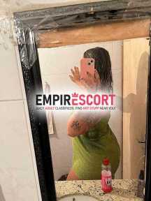 novinha loira e corpuda
