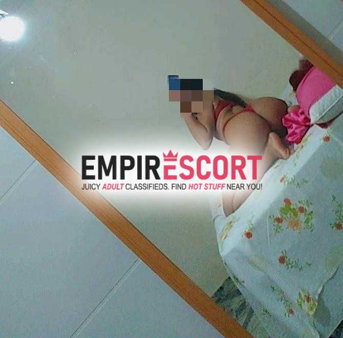 lívia quente e bem molhadinha