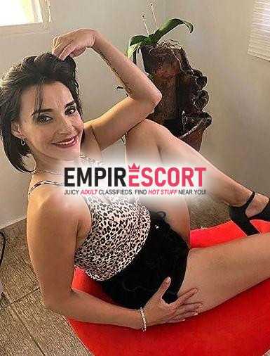 sayure 69 mestiça magrinha viciada em sexo com local e tbm video chamada