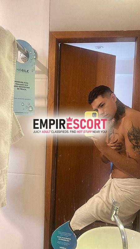 clássico de luxo 
homen charmoso tatuado fazendo diferença para sua companhia . disponível para viagens e encontros . atendimento presencial .