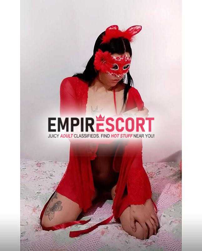 karolzinha branquinha tatuada gostosa
