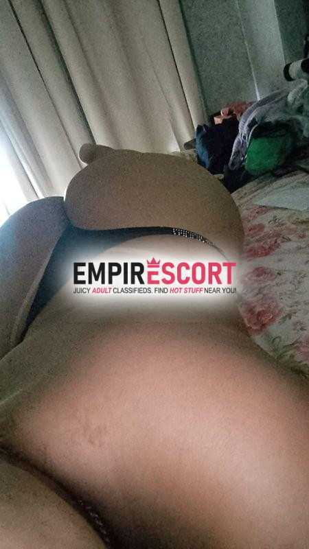 morena toda bronzeada disponível agora com local