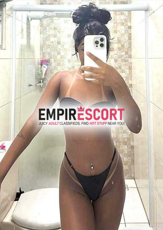 cuzinho que brilha na hora de meter na buceta