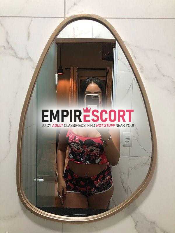 morena nifetinha gostosa buceta apertadinha🥵🥰😈