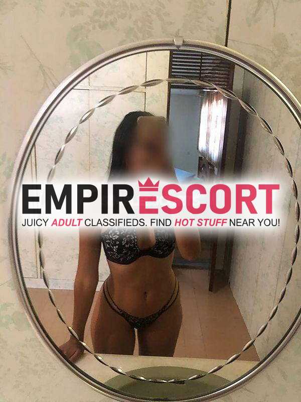lara sua namorada atraente
