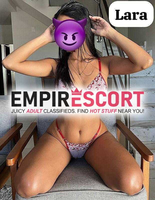 lara sua namorada atraente