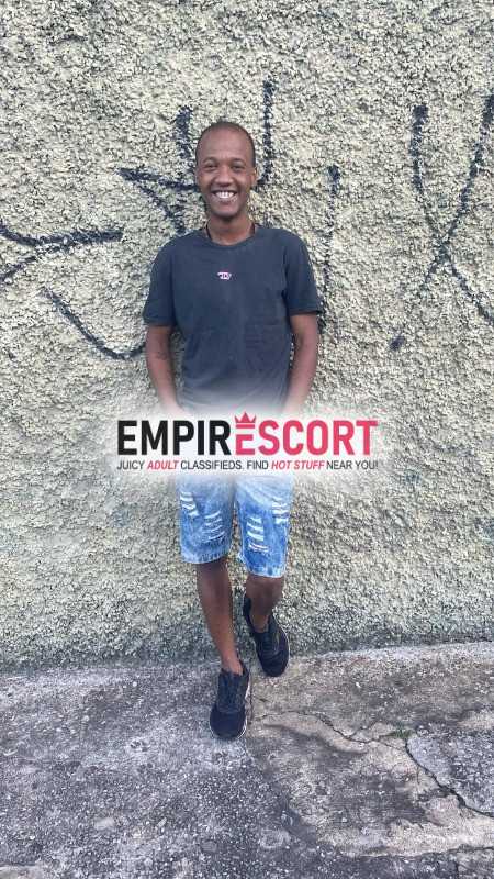 thiago vitor 23 anos 19 cm dotado socador tenho local atendimento para todos os públicos