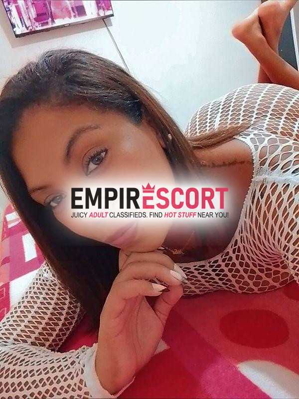 morena tatuada cheia de tesão.