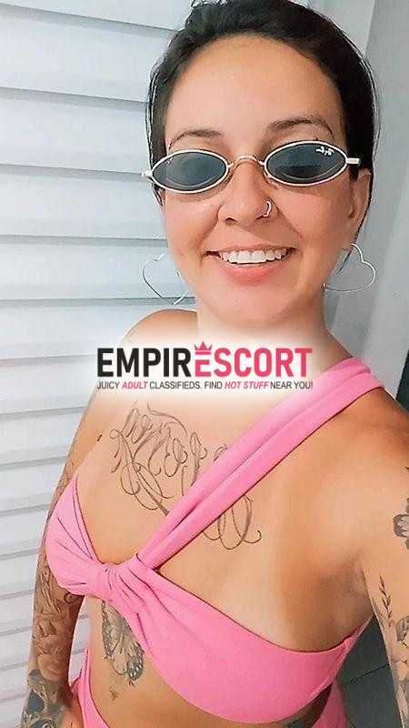 sou tranquilasorriso safado chupo aquele boquete bem quentinhosou branquinha toda tattoadapernas torneadas 😉😉