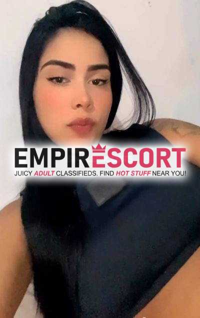 jasmin ninfeta atraente sensual e perspicaz grande beleza física.