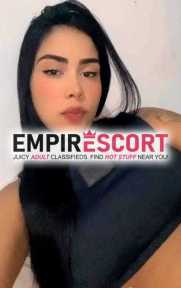 jasmin ninfeta atraente sensual e perspicaz grande beleza física.