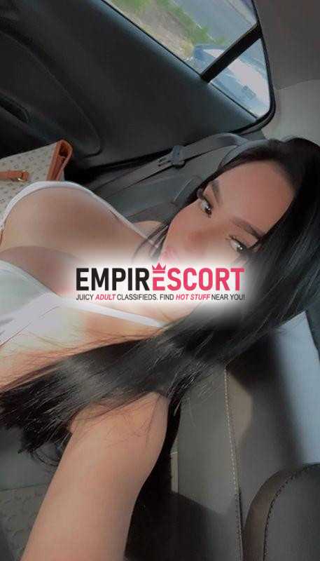 branquinha siliconada disponível adoro um oral guloso babadinho e sem frescura vem amor 🤤😈