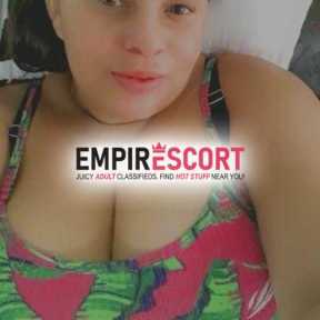 😋😋😋monike coroa do peitão safada na cama oral natural adora anal