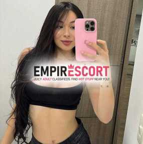 acompanhante e massagista gata com corpo lindo cintura fina seios siliconados magrinha uma verdadeira gata te esperando na cama para te dar carinho.
