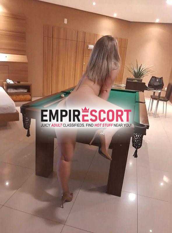 loira atraente e simpática com local discreto.
não faço anal. não atendo em domicílio.