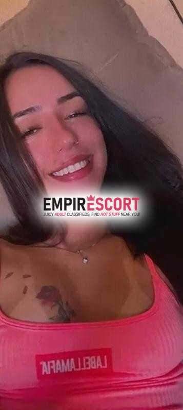 oii sou uma novinha que adora transa então vem pra nós transa gostoso sou muito safada na cama minha sentada te deixa loco