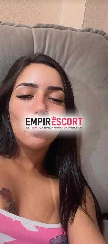 oii sou uma novinha que adora transa então vem pra nós transa gostoso sou muito safada na cama minha sentada te deixa loco