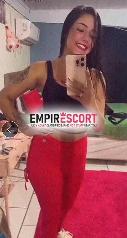 oii sou uma novinha que adora transa então vem pra nós transa gostoso sou muito safada na cama minha sentada te deixa loco