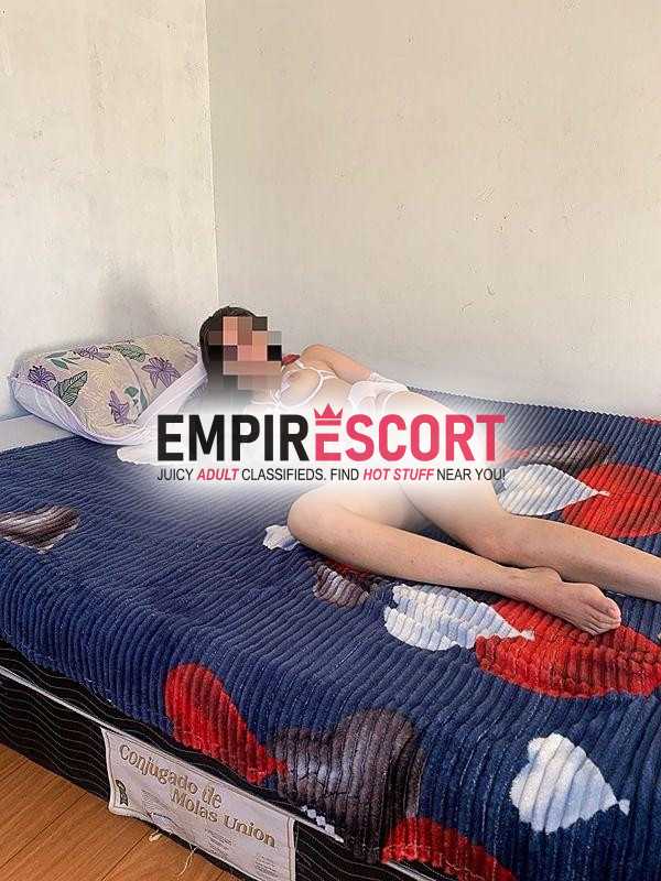 branquinha saliente faço oral bem molhadinha minha boca bem qualquer vergonha na sua cama