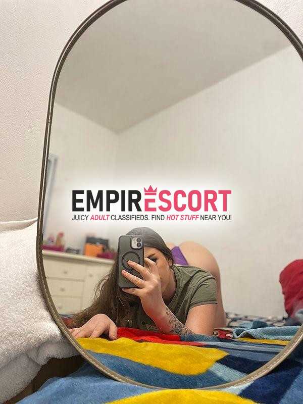 oie me chamo myrella 
vem conhecer melhor essa loirinha apertadinha 🤤🍓🫦
não vai se arrepender