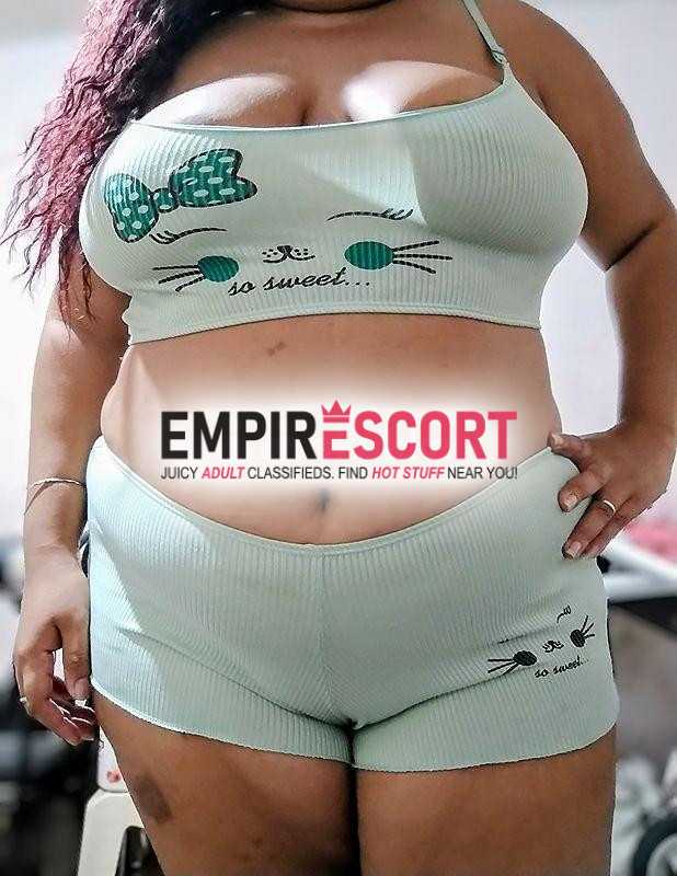 pra vc que gosta de fuder uma gordinha xereca apertadinha vem gozar gostoso 👅