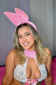 baixinha e loirinha danada