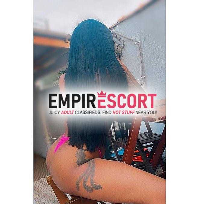 morena magrinha com local discreto
