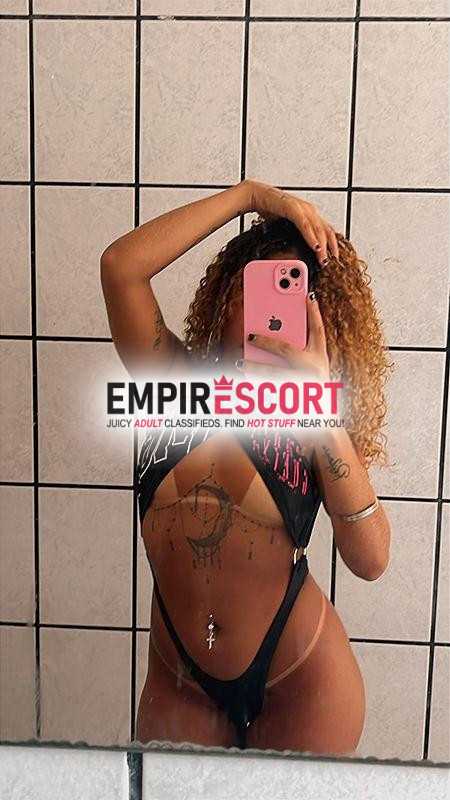 baixinha safada gostosa e sem fake. morena cacheada cor do pecado 
disponível com local somente hoje e amanhÃ.