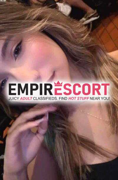 júlia ninfetinha do boquete parafuso e rainha do anal desfrute.