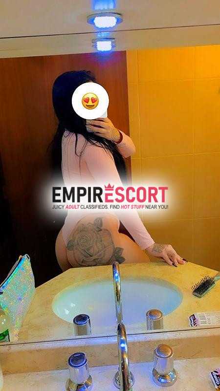 novinha safadinha pronta pra te atender.