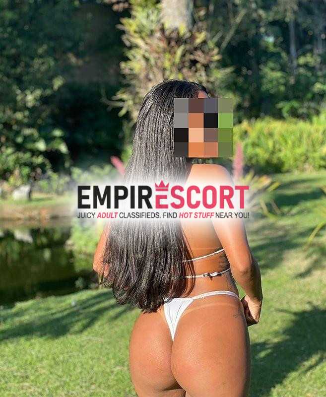 sophia preta quente. de volta cidade.
