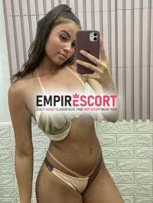 bonequinha malvada na cama tarada por sexo e sem frescura com habilidade no melhor oral prazer intenso