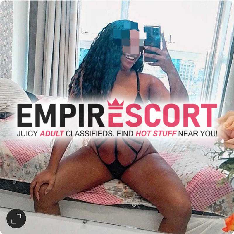 corpo de mulher e rosto de menina