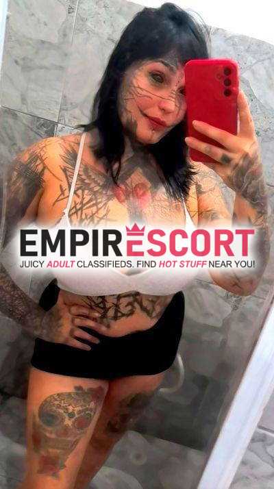 karen sou uma gata tatuada bem diferenciada perfeita para vocês.