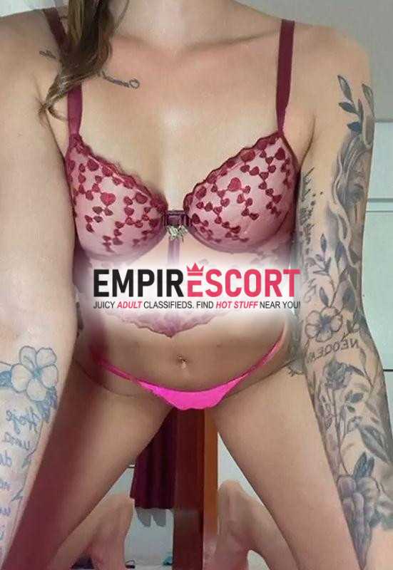 magrinha deliciosa fazendo um oral molhadinho e irresistível… bem apertadinha e cheia de tesão 😈