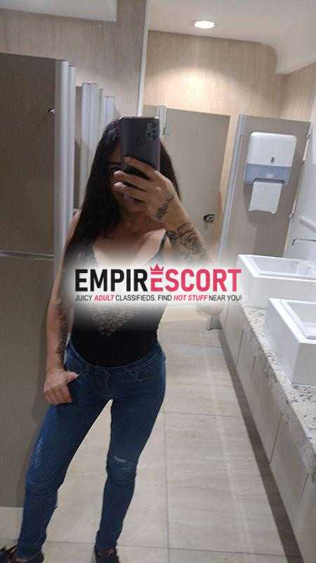 magrinha deliciosa fazendo um oral molhadinho e irresistível… bem apertadinha e cheia de tesão 😈