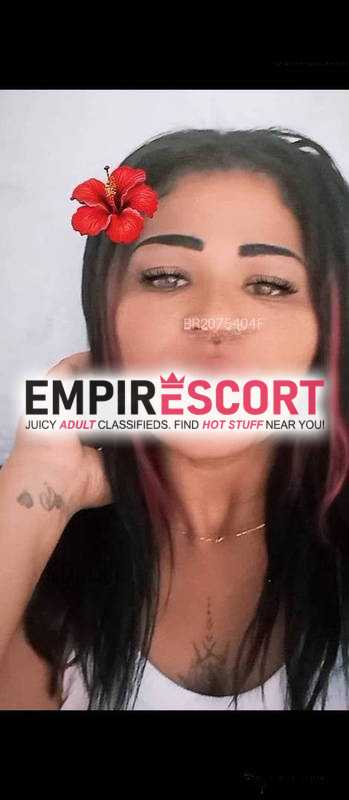 morena gostosa irresistível
