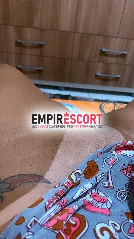 sou bem simpática deixo à vontade e já tenho local vim conhecer morena