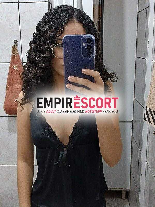 novinha peitinho durinho e natural oral gostoso sem camisinha.