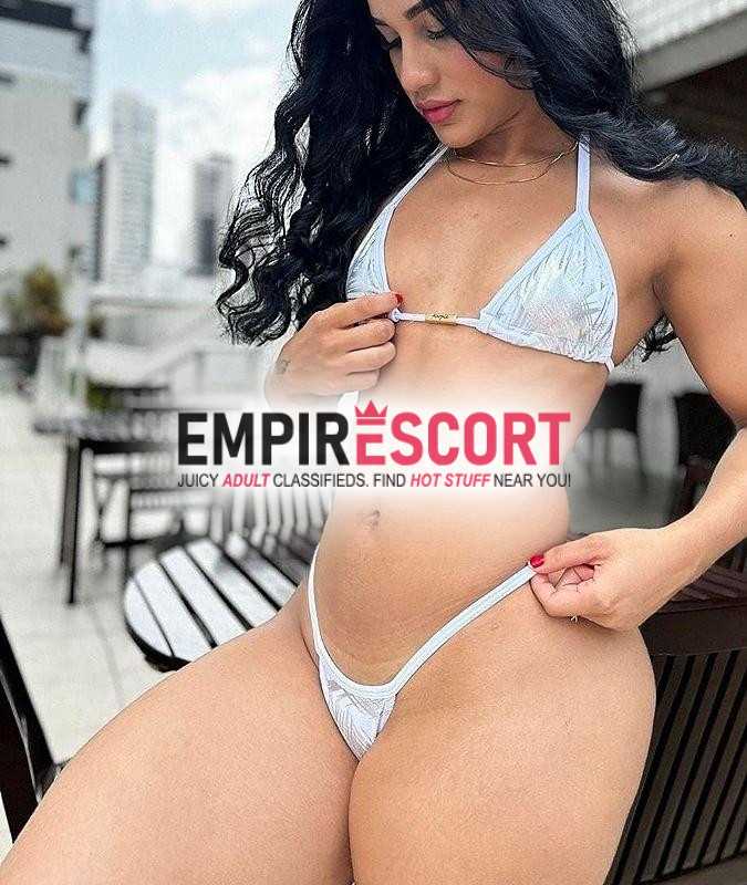 sol ninfa rainha nuru estudante gata rosto de boneca e corpo definido