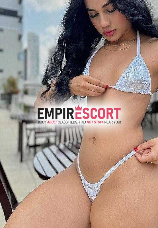 sol ninfa rainha nuru estudante gata rosto de boneca e corpo definido