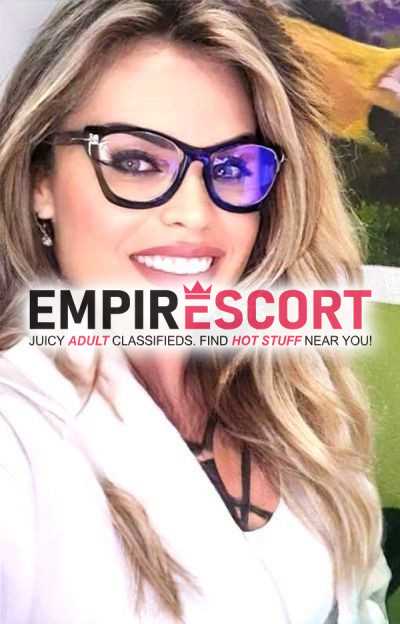 mel venha fazer uma massagem com essa loira linda de arrepiar.