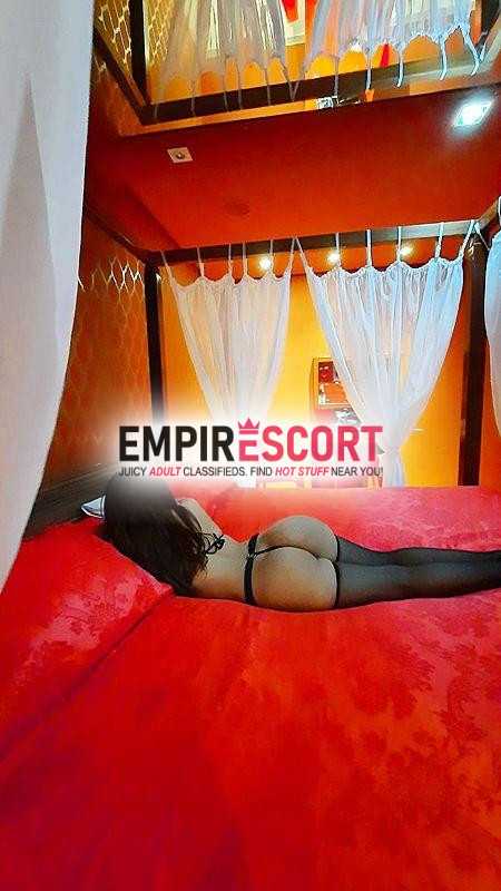 júlia massoterapeuta. massagens com final feliz.