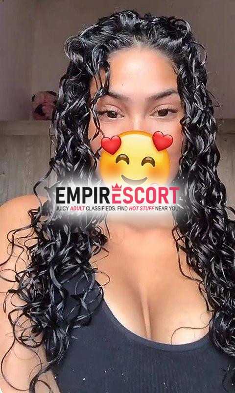 lais moreninha sua namoradinha massagem e finalização oral sem capa.