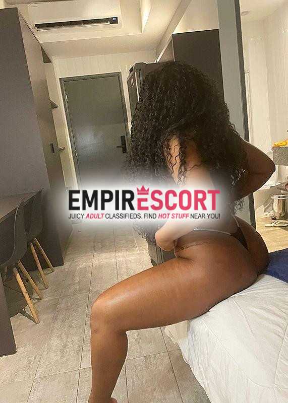 morena sexy com local