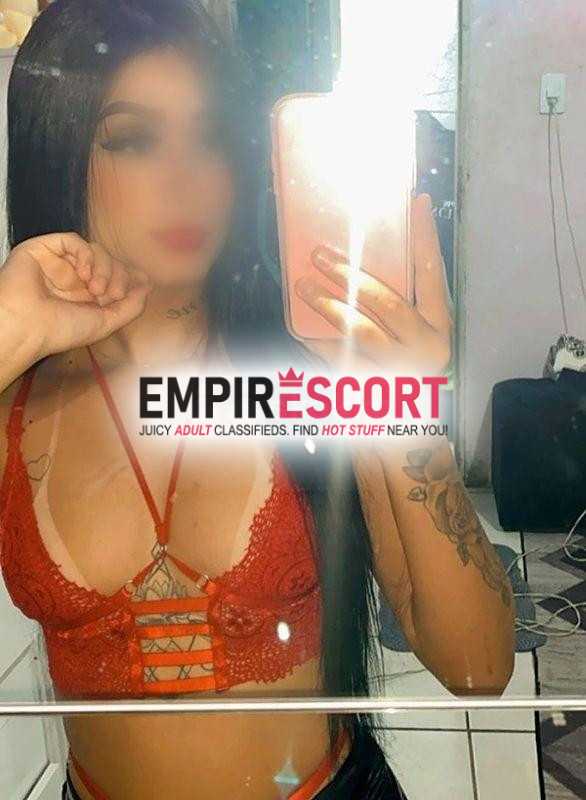 tawane queiroz  recém chegada dona das fotos