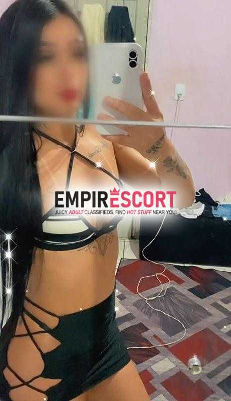 tawane queiroz  recém chegada dona das fotos